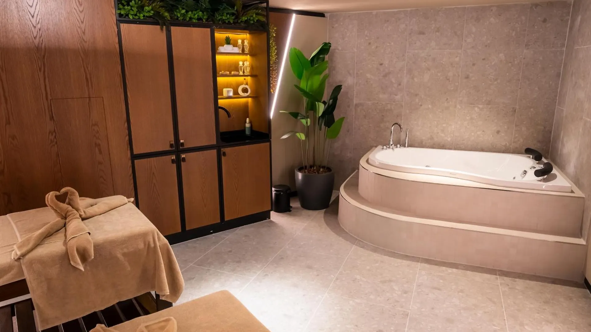 Novotel Istanbul Bomonti Hotel
